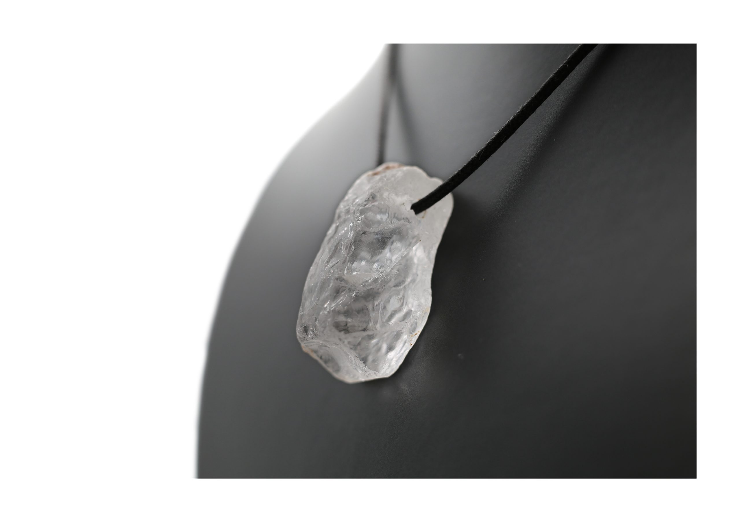 Ruwe Bergkristal Amulet/Hanger aan lederen koord - Afbeelding 5